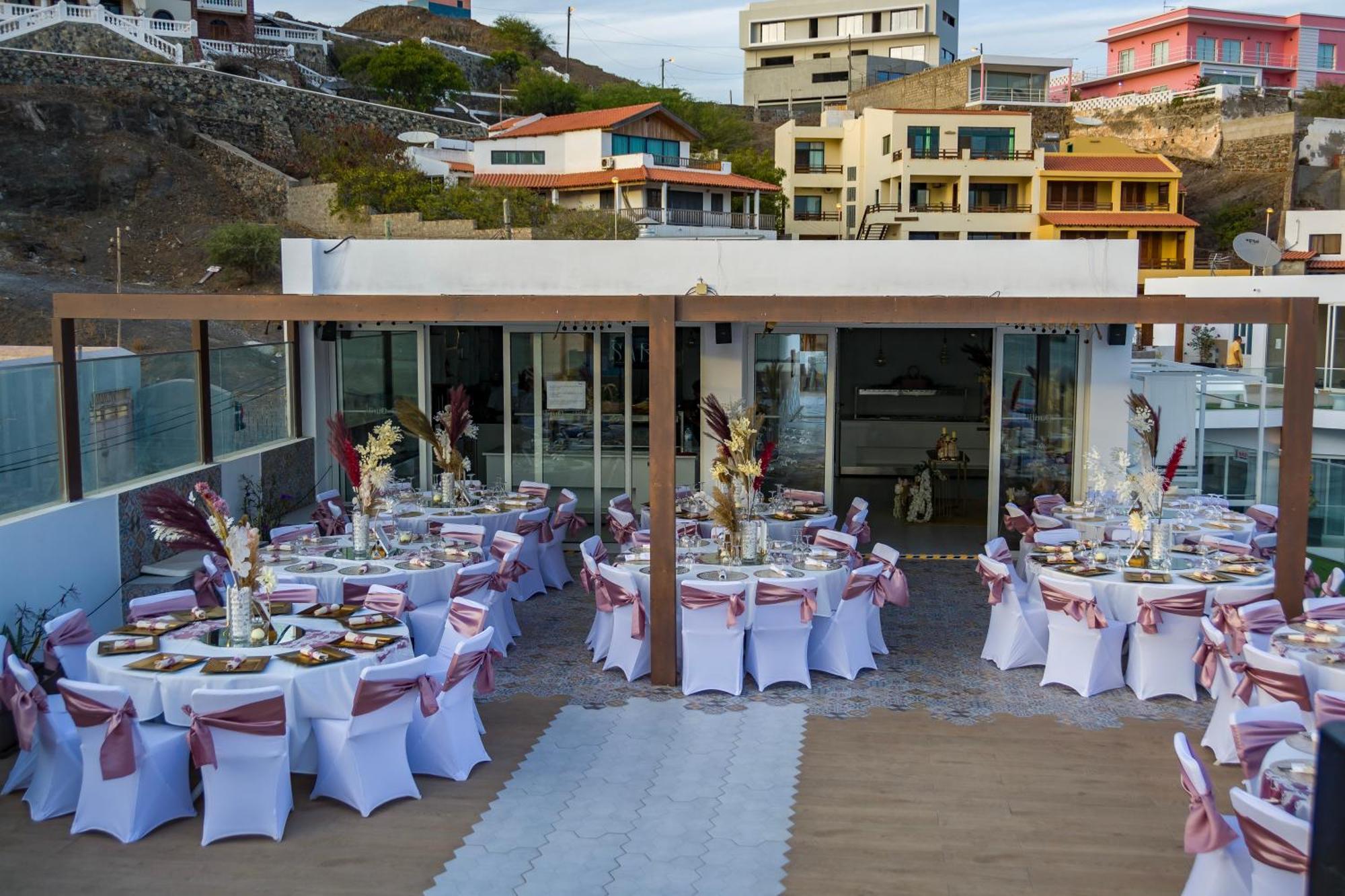 Ouril Mindelo Hotel Buitenkant foto