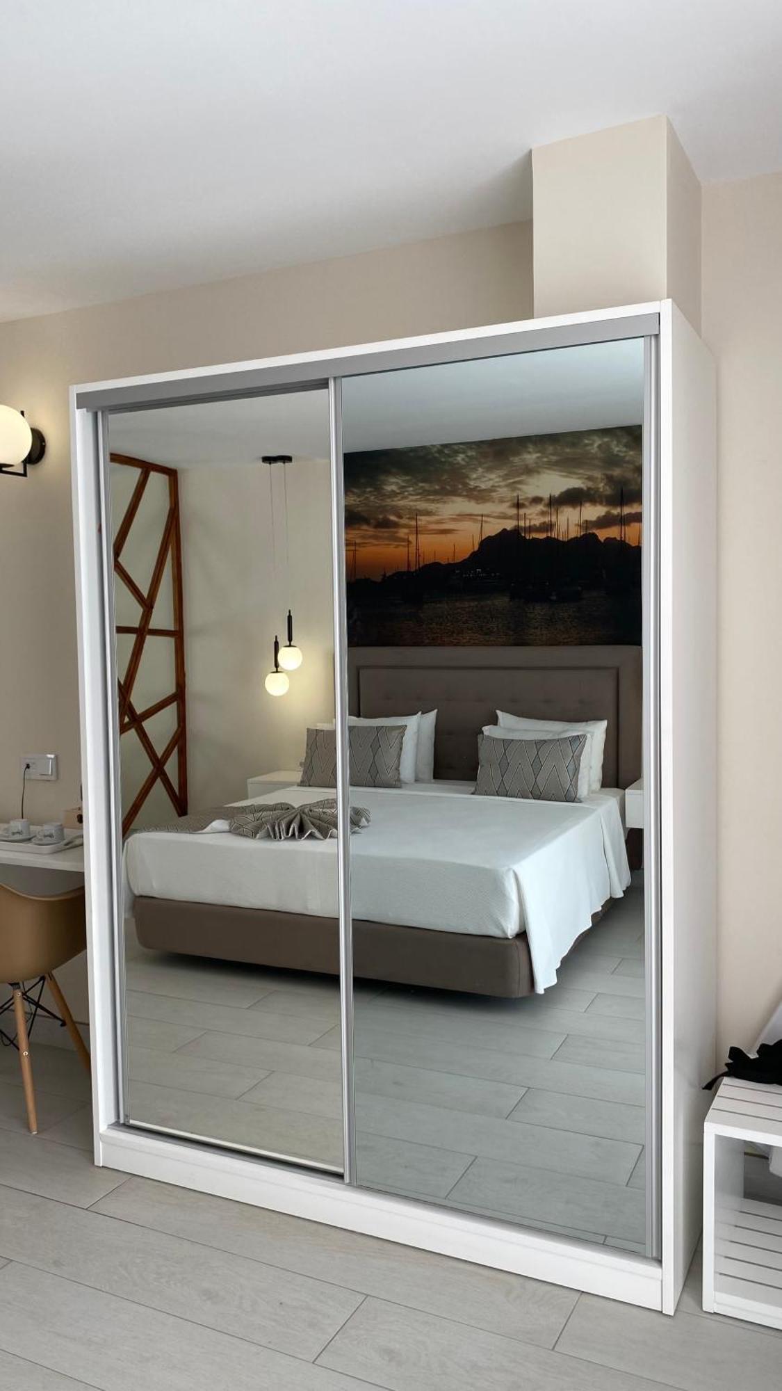 Ouril Mindelo Hotel Buitenkant foto