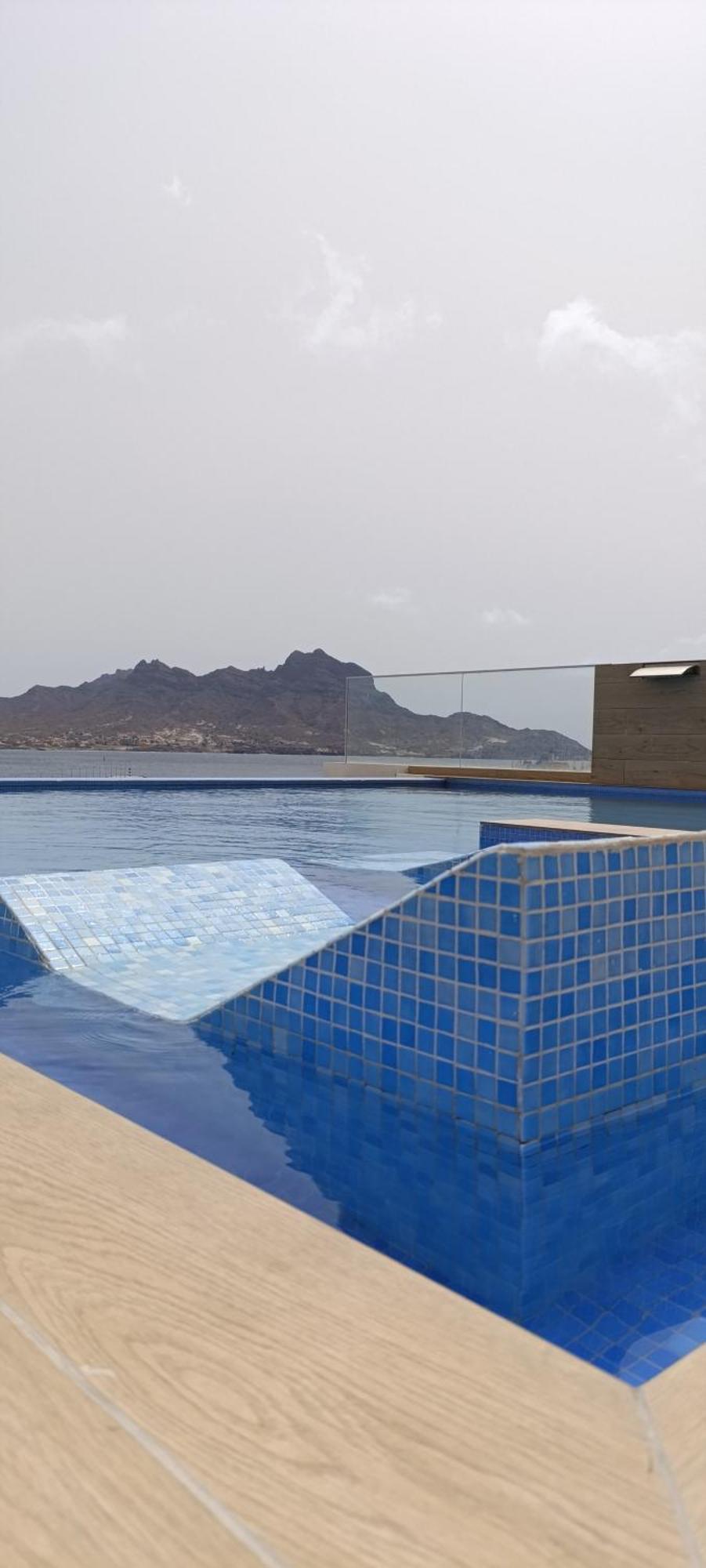 Ouril Mindelo Hotel Buitenkant foto