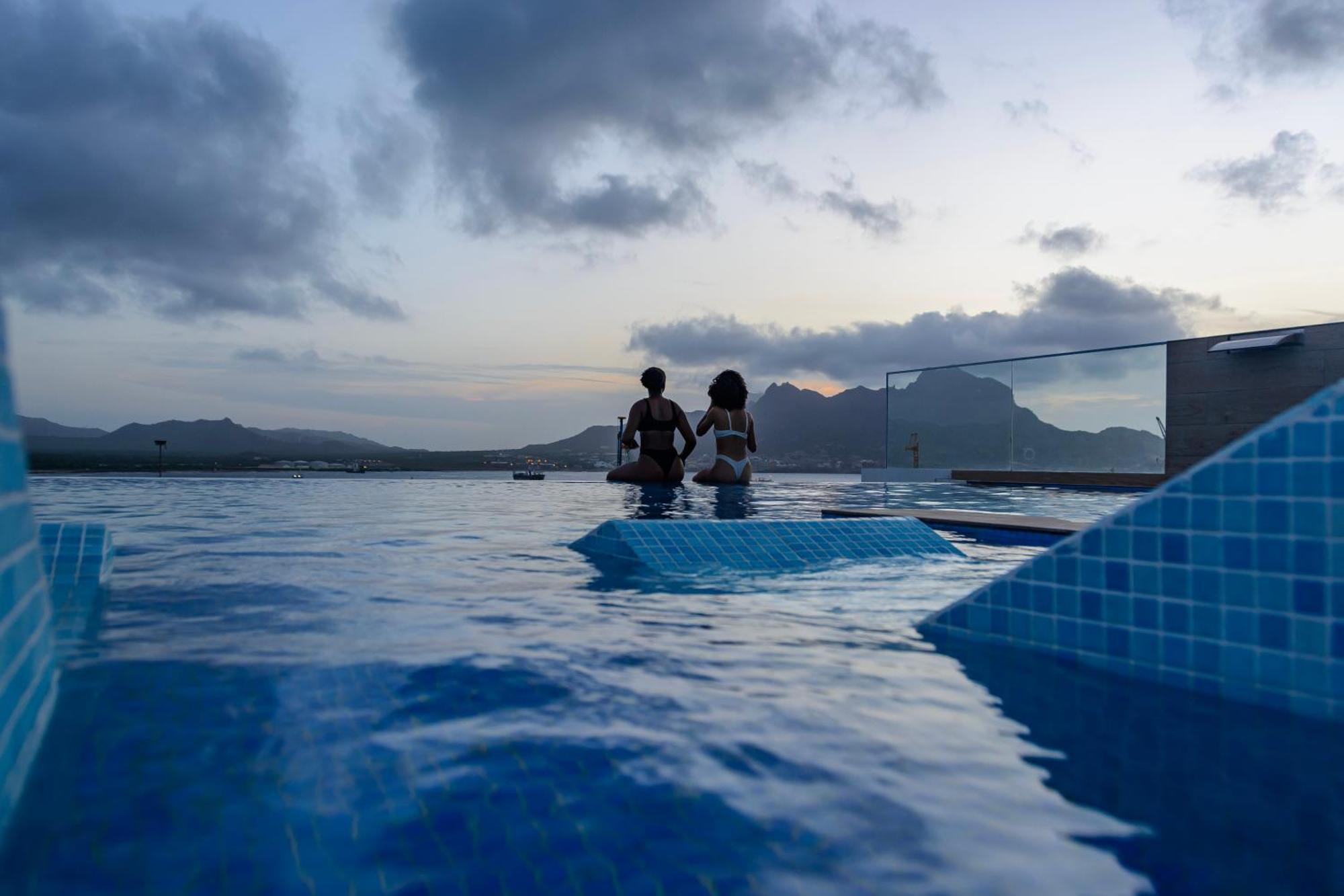 Ouril Mindelo Hotel Buitenkant foto